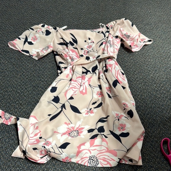 Eliza j off shoulder floral dress size 8 // 060577 - Picture 1 of 2